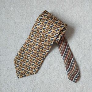 MISSONI CRAVATTE Necktie Tie Multicolor Geometric Striped Silk Luxury 3.5x56"